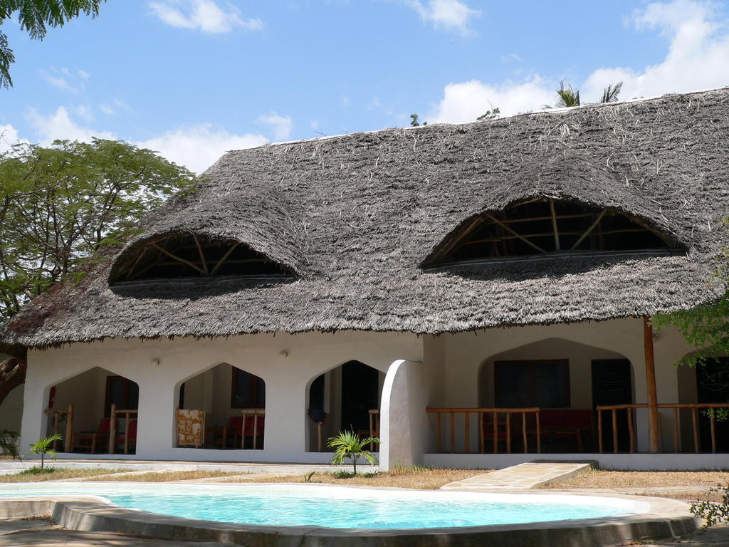 Ocean Sports Resort Watamu Exterior photo