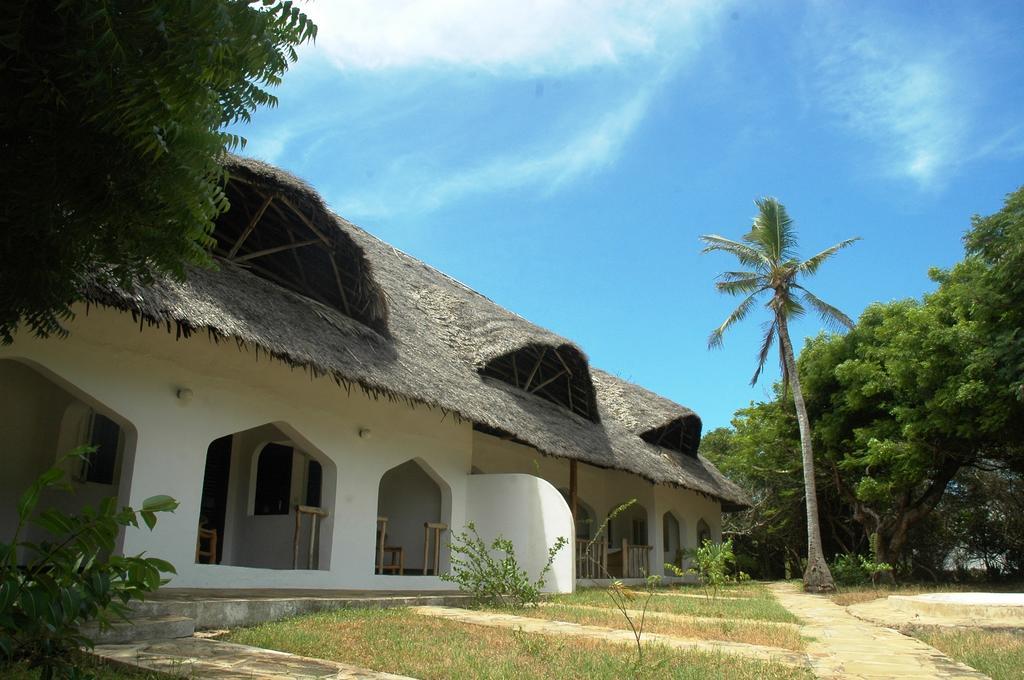 Ocean Sports Resort Watamu Exterior photo